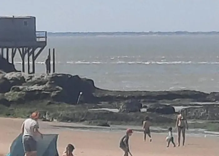 Mobil-home Avec Terasse Ombragee Camping *